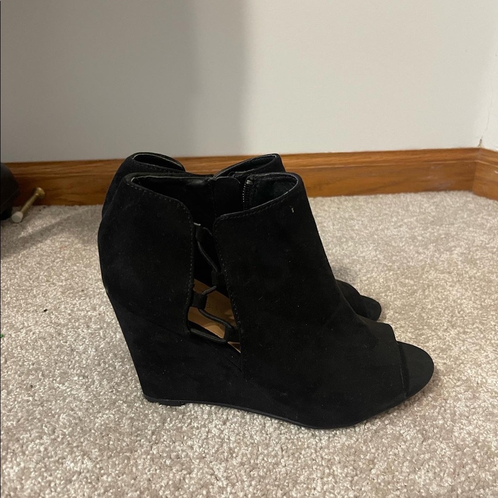 Size 6.5 black open toe wedge Maurice’s